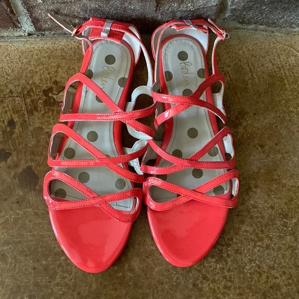 BODEN pink patent leather strappy gladiator sandals